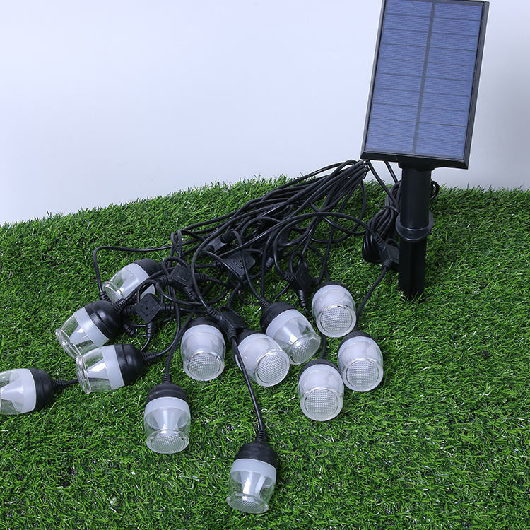 Fiesta al aire libre con luz solar con temperatura de color de 2700K y flujo luminoso de 50lm