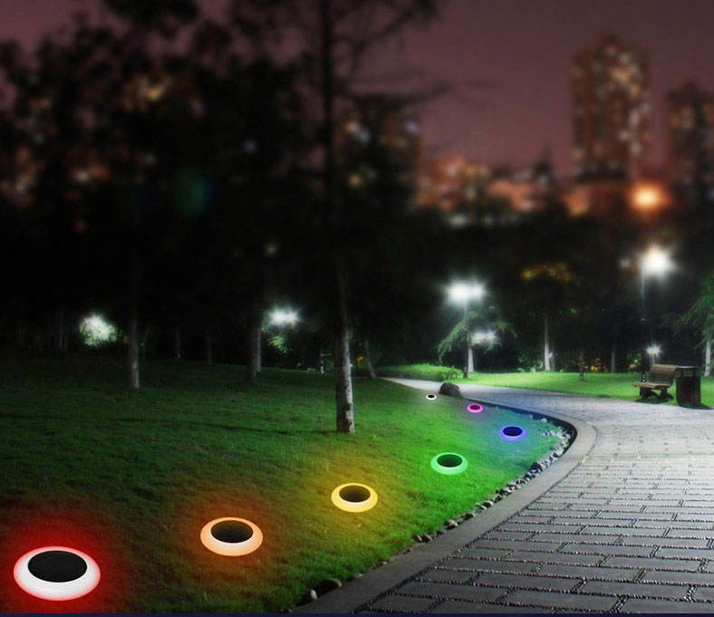 Luz de paisaje con energía solar para iluminación decorativa exterior colorida en la villa del jardín