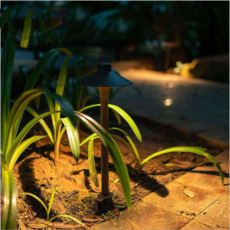 Jardín al aire libre Luz de paisaje de bajo voltaje Iluminación de pasillos de césped con suministro de energía solar