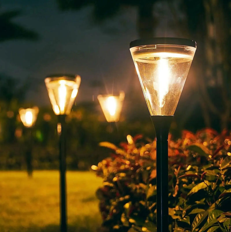 Luces de jardín solares impermeables al aire libre tricolores ajustables para el paisaje del parque Villa Yard