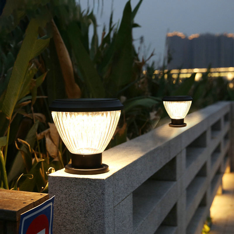 Luces solares para jardines Puerta de pilar Luz LED para jardín Paisaje Decoración del patio
