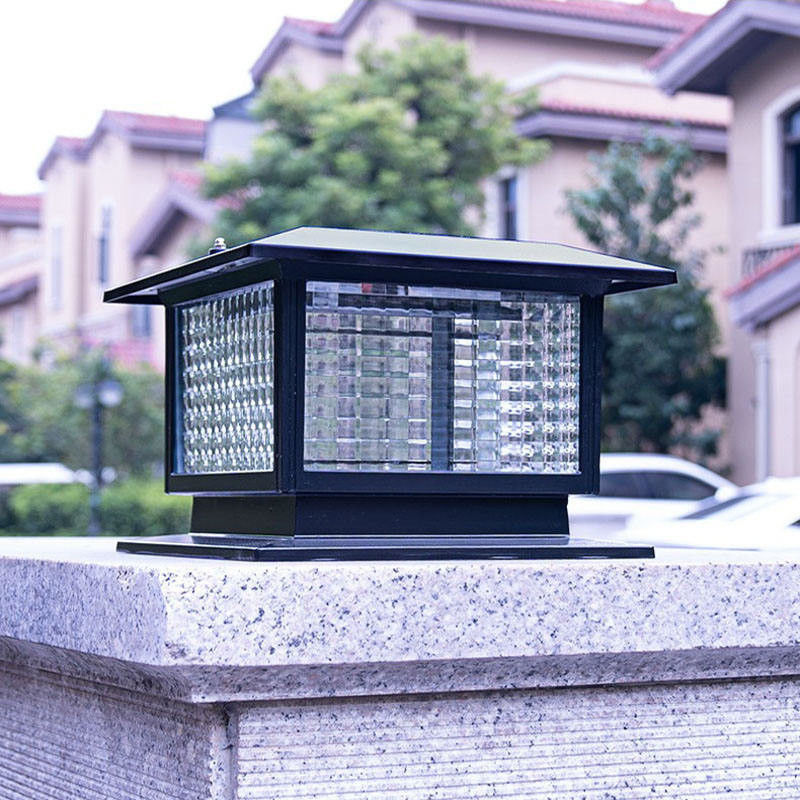 Lámpara de pilar LED solar moderna para el exterior Iluminación del patio del parque Voltado de entrada V 3.7V