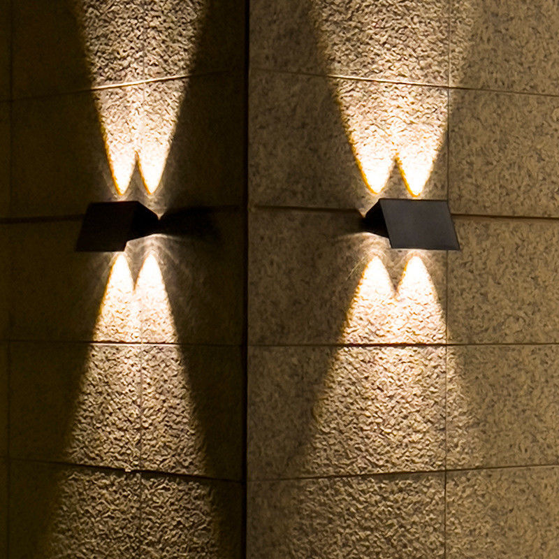 2800-3200K Temperatura de color Iluminación solar para jardín exterior