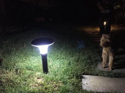 IP65 Lámpara de pilar solar con soporte de oscurecimiento