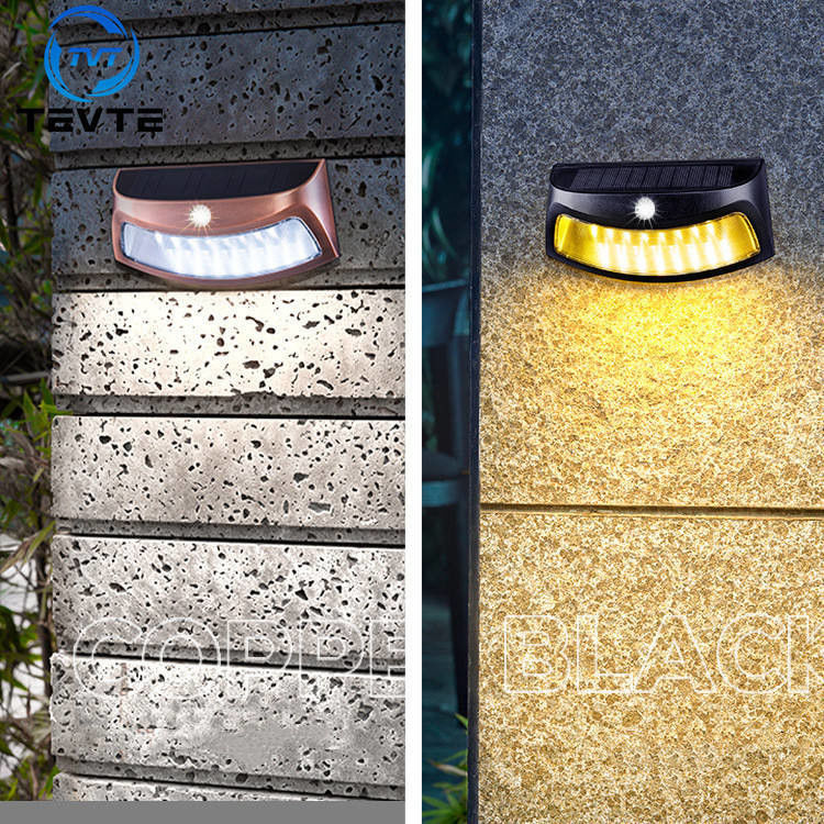 Iluminación de patio exterior a prueba de agua Control de luz led luz solar de pared para jardín