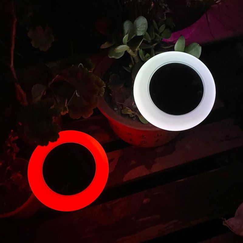 10000 Horas de Trabajo Tiempo Solar RGB Iluminación paisajística de césped para la decoración de patios al aire libre