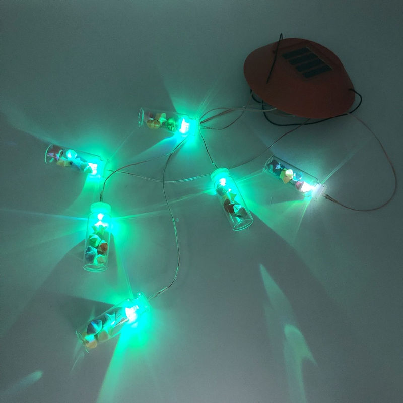 Lámpara de luz solar de viento solar de LED multicolor inteligente para iluminación de jardines al aire libre 50000 horas