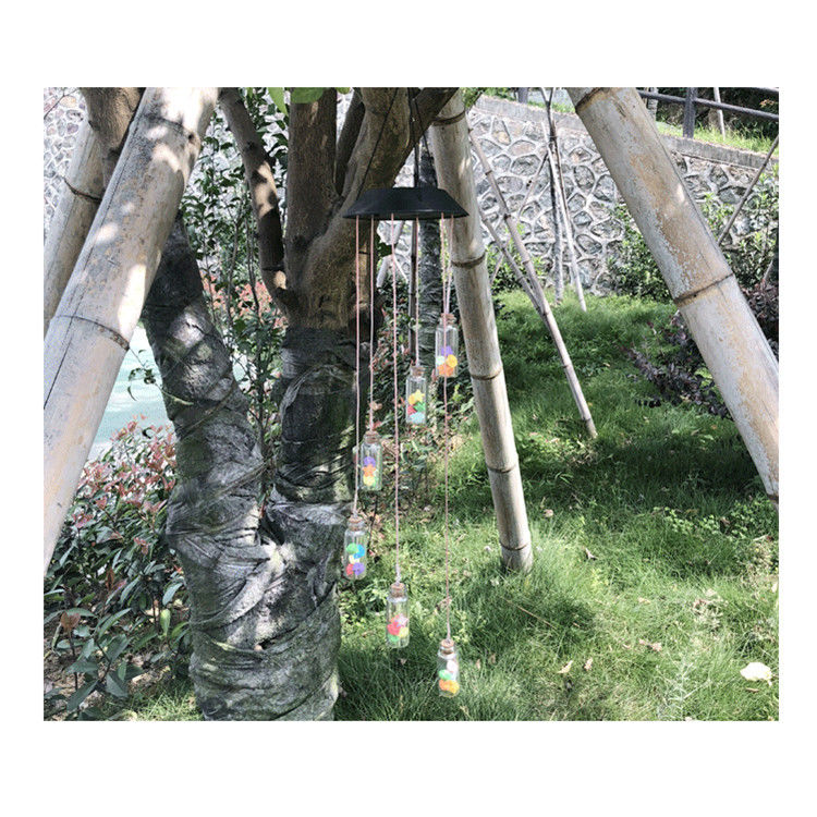 Lámpara de luz solar de viento solar de LED multicolor inteligente para iluminación de jardines al aire libre 50000 horas