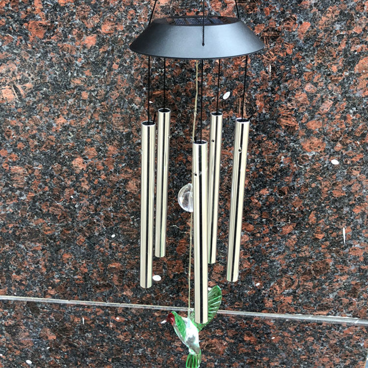 Traiga belleza y luz a su jardín con luz solar LED que cambia de color campanas de viento