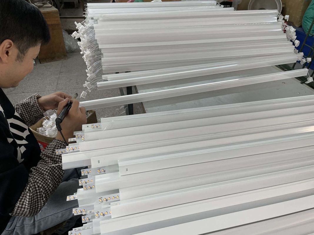 3000k Led AC165-265V 50/60Hz T5 Tube Light Materias primas La mejor opción para 1200mm de longitud